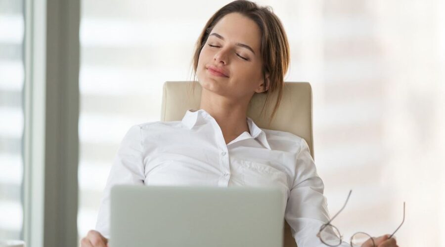 Tips para el cuidado de la vista cuando trabajas frente al ordenador